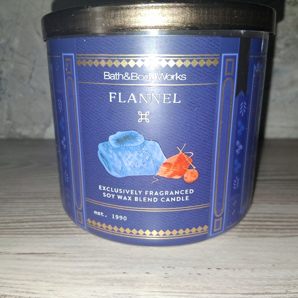 Bath & Body Works FLANNEL 3-Wick Candle 14.5oz. Bergamot, Mahogany, Musk NEW!
